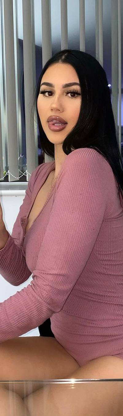 Angelina90